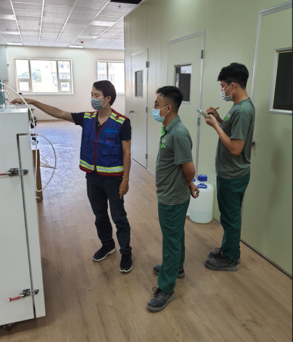 Handing over Formandrhyde tester to Dongwha Thai Nguyen
